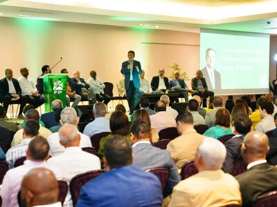 Leonel Fernández inicia plan nacional de la Fuerza del Pueblo