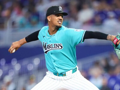 Eury Pérez domina a los Piratas y se luce ante Paul Skenes