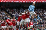 Manchester City vence al Arsenal y devuelve la emoci&oacute;n a la pelea por la Premier League