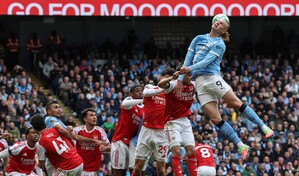 Manchester City vence al Arsenal y devuelve la emoci&oacute;n a la pelea por la Premier League