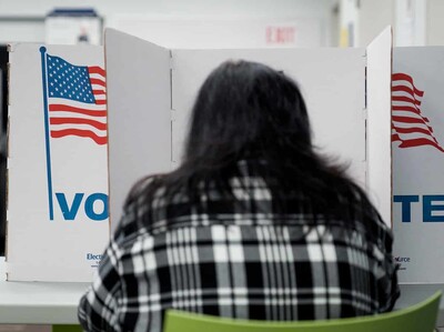 Ley electoral de Trump amenaza voto femenino y trans