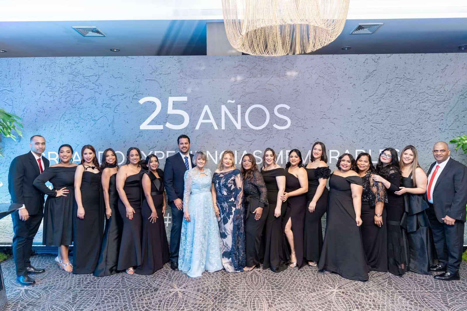 Staff de la empresa.