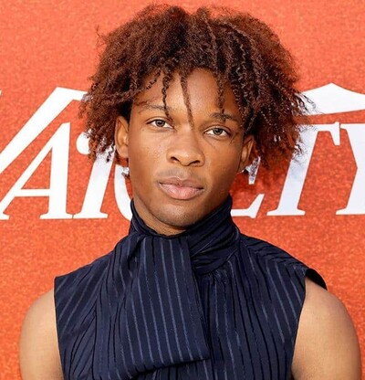 Acusan al rapero D4vd del asesinato de una menor hispana hallada en el maletero de su auto