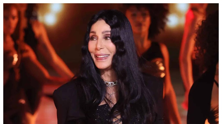 Cher descubre una nieta secreta en medio de la crisis por la tutela de su hijo