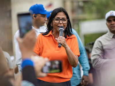 Delcy Rodríguez promete esperanza para Venezuela tras 100 días