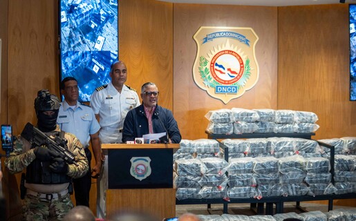 Decomisan 375 paquetes de coca&iacute;na y detienen a dos personas en costas de Ban&iacute;