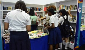 Gran asistencia marca el inicio de la Feria Regional del Libro y la Cultura Cibao
