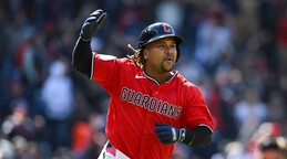 Jos&eacute; Ram&iacute;rez da otro paso rumbo a quebrar marcas de los Guardianes de Cleveland