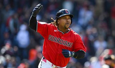 Jos&eacute; Ram&iacute;rez da otro paso rumbo a quebrar marcas de los Guardianes de Cleveland