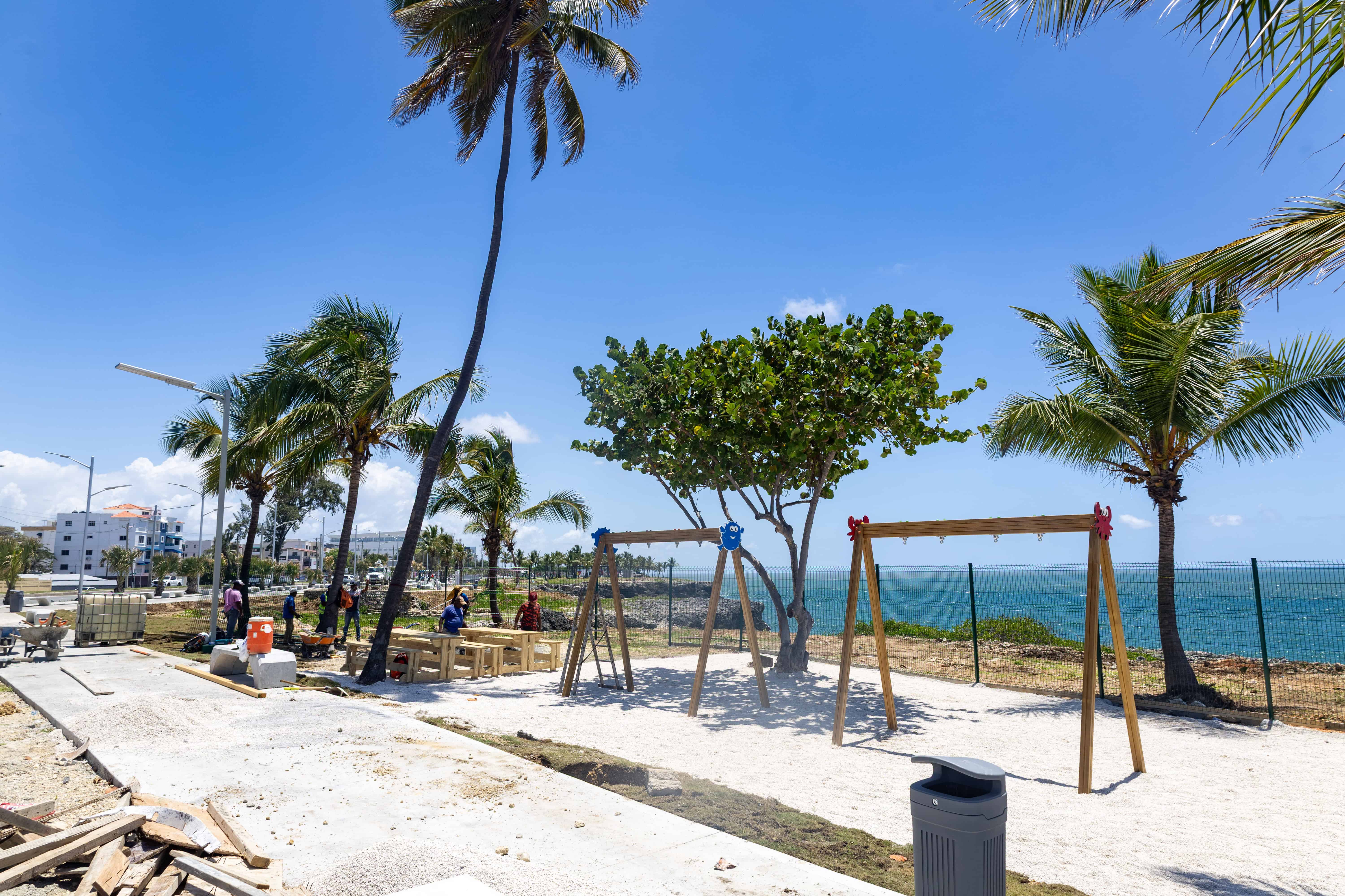 Hay espacio para la diversion de los niños.