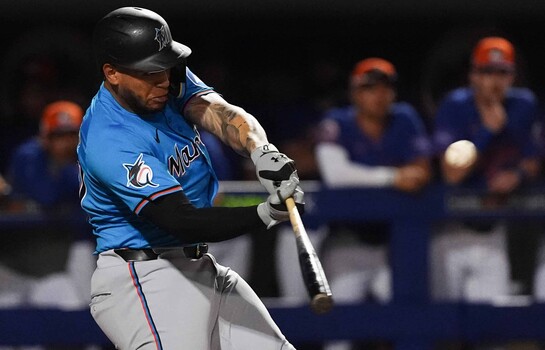Agust&iacute;n Ram&iacute;rez vol&oacute; la verja y comand&oacute; el triunfo de los Marlins
