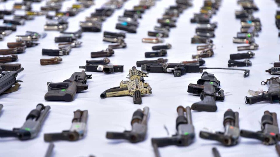 Ocho de cada diez armas de fuego incautadas por Aduanas fueron decomisadas en el puerto de Haina Ocho de cada diez armas de fuego incautadas por Aduanas fueron decomisadas en el puerto de Haina