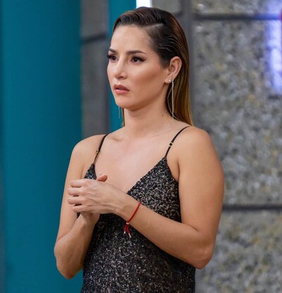 Carmen Villalobos reacciona entre l&aacute;grimas tras tragedia en rodaje de Sin senos s&iacute; hay para&iacute;so