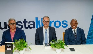 José Mármol presenta antología que reúne su obra poética de 1984 a 2019