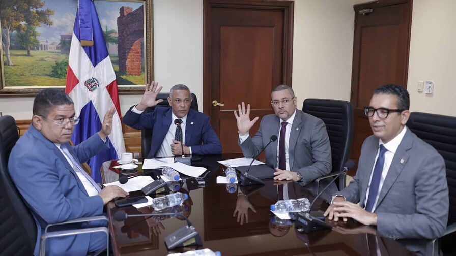 La reforma policial en el Senado: cuatro meses con pocos avances y choques de comisiones