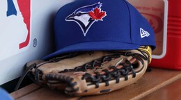 Los Blue Jays recorren el desierto en bus tras fallo mec&aacute;nico en su avi&oacute;n