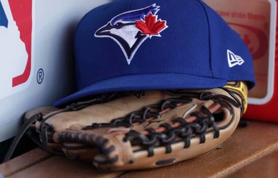 Los Blue Jays recorren el desierto en bus tras fallo mec&aacute;nico en su avi&oacute;n