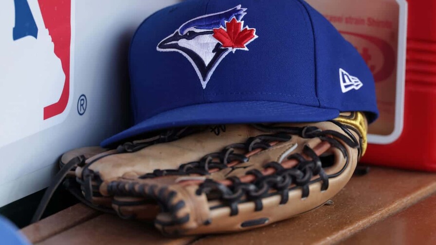 Los Blue Jays recorren el desierto en bus tras fallo mecánico en su avión