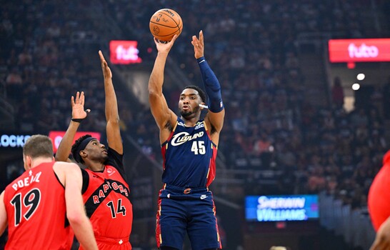 Los Cavaliers dominan a los Raptors y colocan la serie 2-0 a su favor