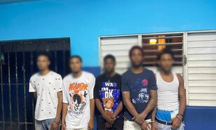 Autoridades desmantelan estructura de juegos clandestinos y apresan a cinco personas en La Romana