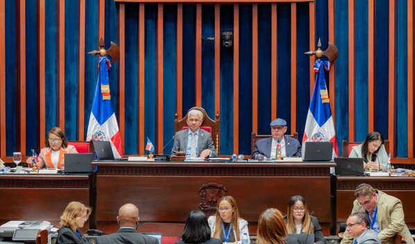 Senado aprueba en primera lectura proyecto para pagar deudas viejas a contratistas del Estado