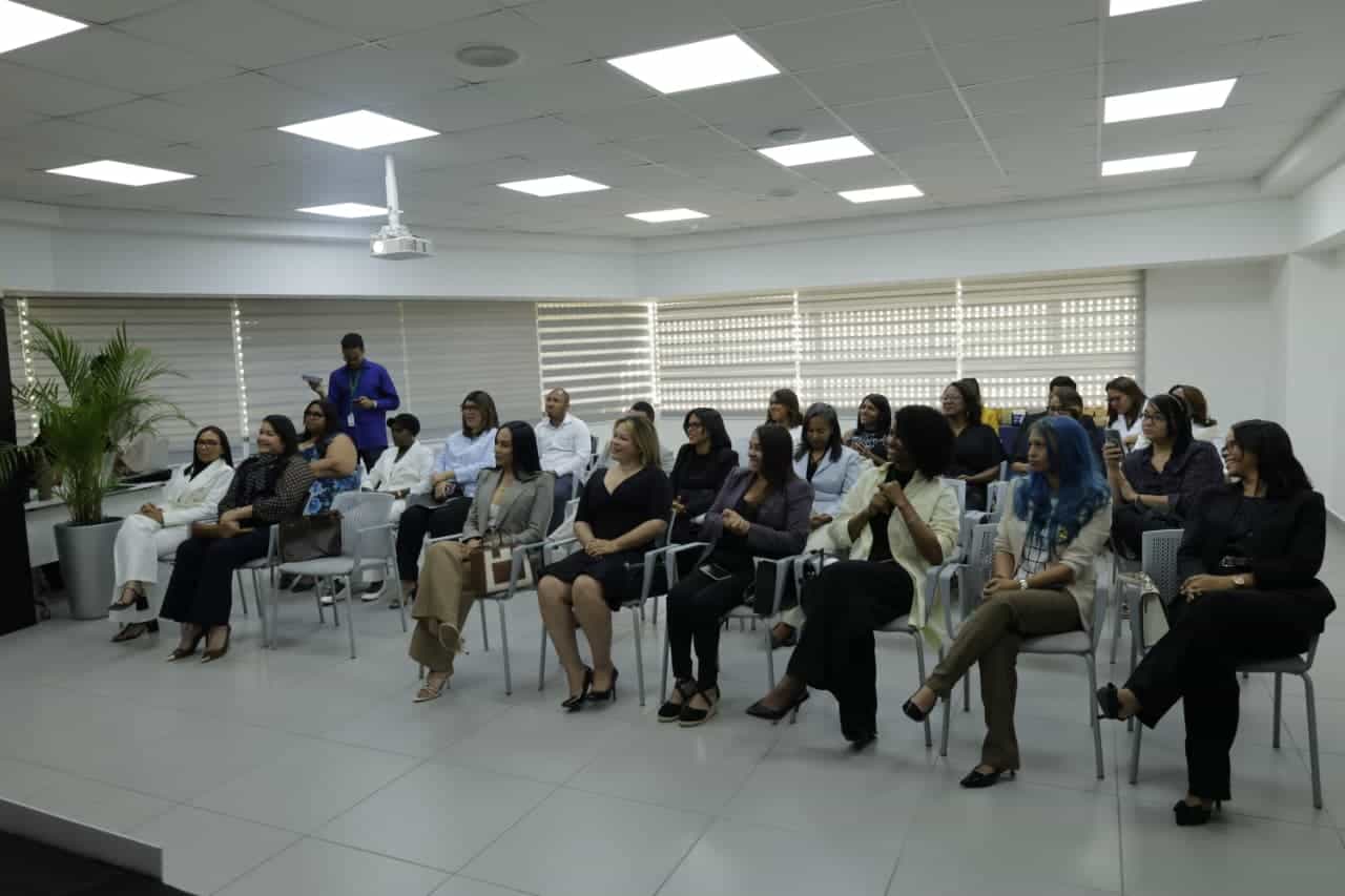 Firma de convenio interinstitucional entre Unibella y la Universidad Dominicana San Valero.