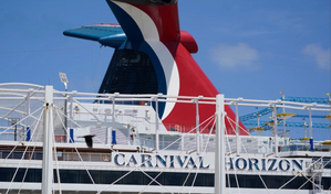 Adolescente acusado de asesinar a su hermanastra en crucero se declara inocente