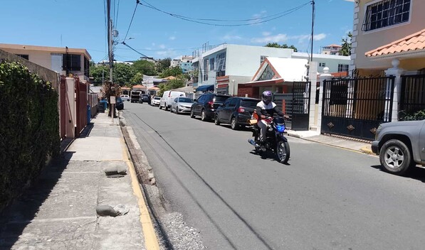 Motoristas intranquilizan a residentes en el  sector El Pedregal, en el Distrito Nacional