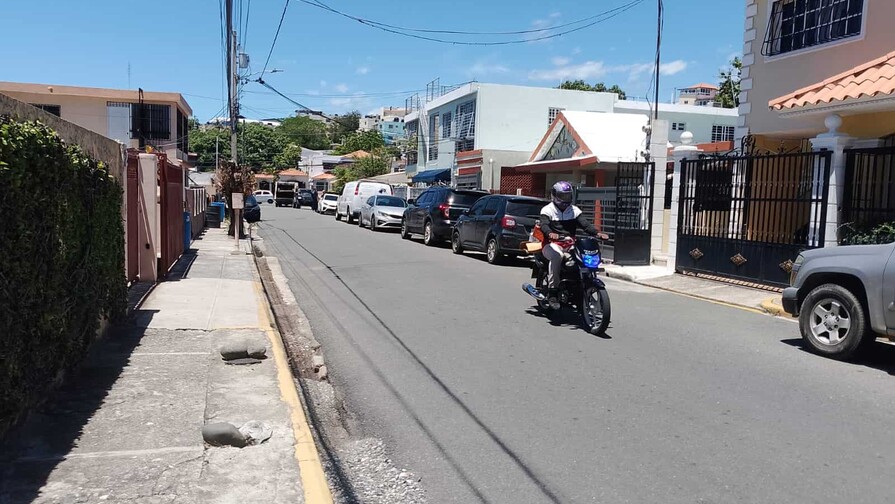 Motoristas intranquilizan a residentes en el  sector El Pedregal, en el Distrito Nacional