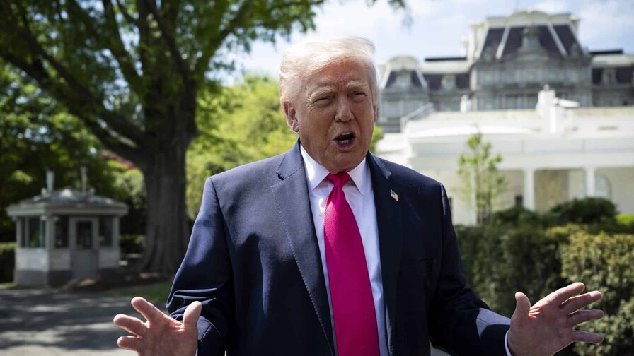 Trump denuncia fraude en las elecciones para aprobar nuevo mapa electoral en Virginia