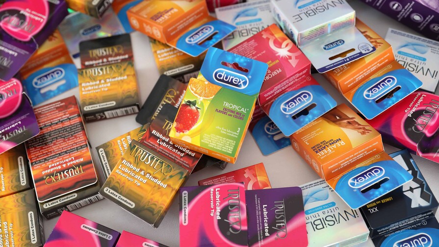 La guerra en Medio Oriente afecta a la empresa matriz de los preservativos Durex