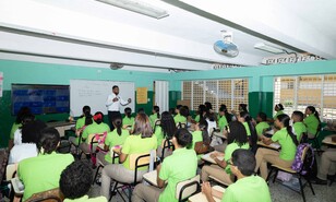 Desde 2017, m&aacute;s de 52 mil adolescentes abandonaron la escuela secundaria en el pa&iacute;s