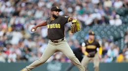 Randy V&aacute;squez brilla en la loma y gu&iacute;a el asfixiante triunfo de los Padres