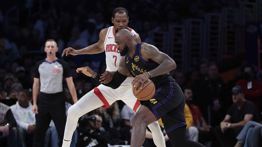 LeBron James lidera a los Lakers y coloca la serie 2-0 ante Houston
