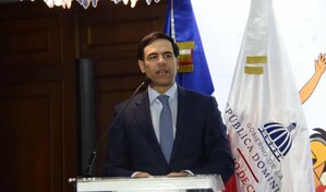 Roberto &Aacute;ngel pasa balance en el tercer d&iacute;a de la Feria Regional del Libro y la Cultura Cibao 2026