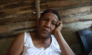 Mercedes Marte llora la p&eacute;rdida de su hija embarazada y su nieto en accidente en la 6 de Noviembre