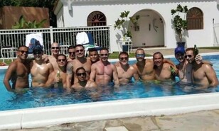 Del ba&ntilde;o en la piscina al gesto respetuoso de la embajadora Leah Campos