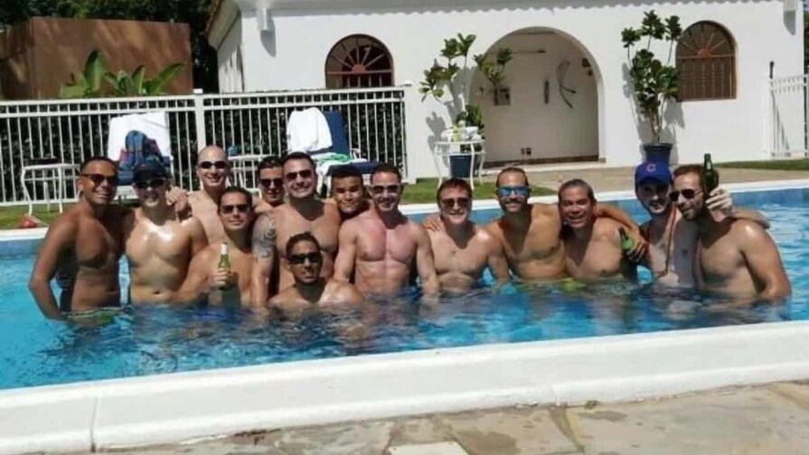 Del ba&ntilde;o en la piscina al gesto respetuoso de la embajadora Leah Campos