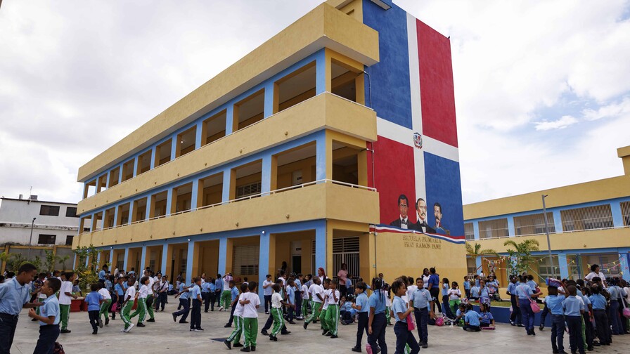 Abandono escolar en secundaria baja a 5.7 %, pero persisten retos estructurales