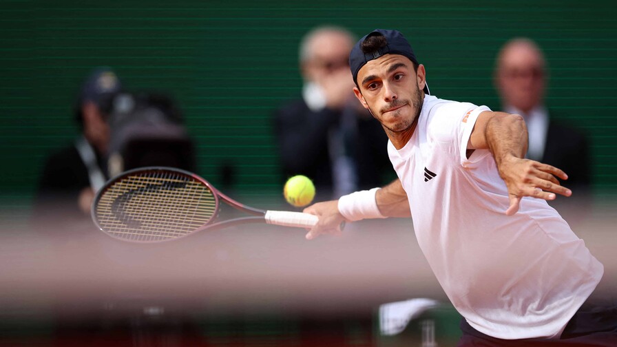 Juan Manuel Cerúndolo y Carabelli avanzan a segunda ronda en Madrid