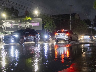 Inundaciones urbanas en Santiago provocado por lluvias