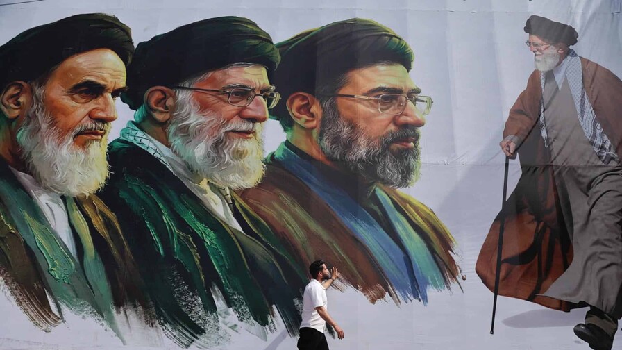 Ayatol&aacute; Jamenei est&aacute; gravemente herido pero sigue l&uacute;cido mentalmente, dice el NYT