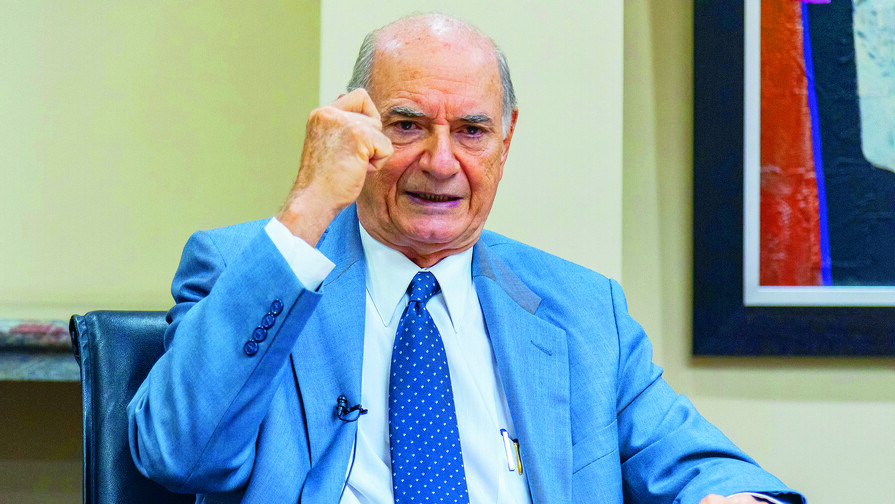 Quico Tabar explica la reactivaci&oacute;n del proceso de regularizaci&oacute;n de bancas