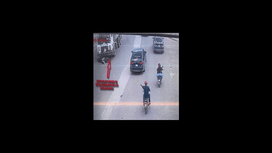 Motocicleta bloqueó el camión de Deivy y desató la persecución que terminó con su vida en Santiago Motocicleta bloqueó el camión de Deivy y desató la persecución que terminó con su vida en Santiago
