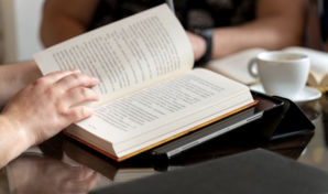 Una invitaci&oacute;n y unas notas por el D&iacute;a Internacional del Libro