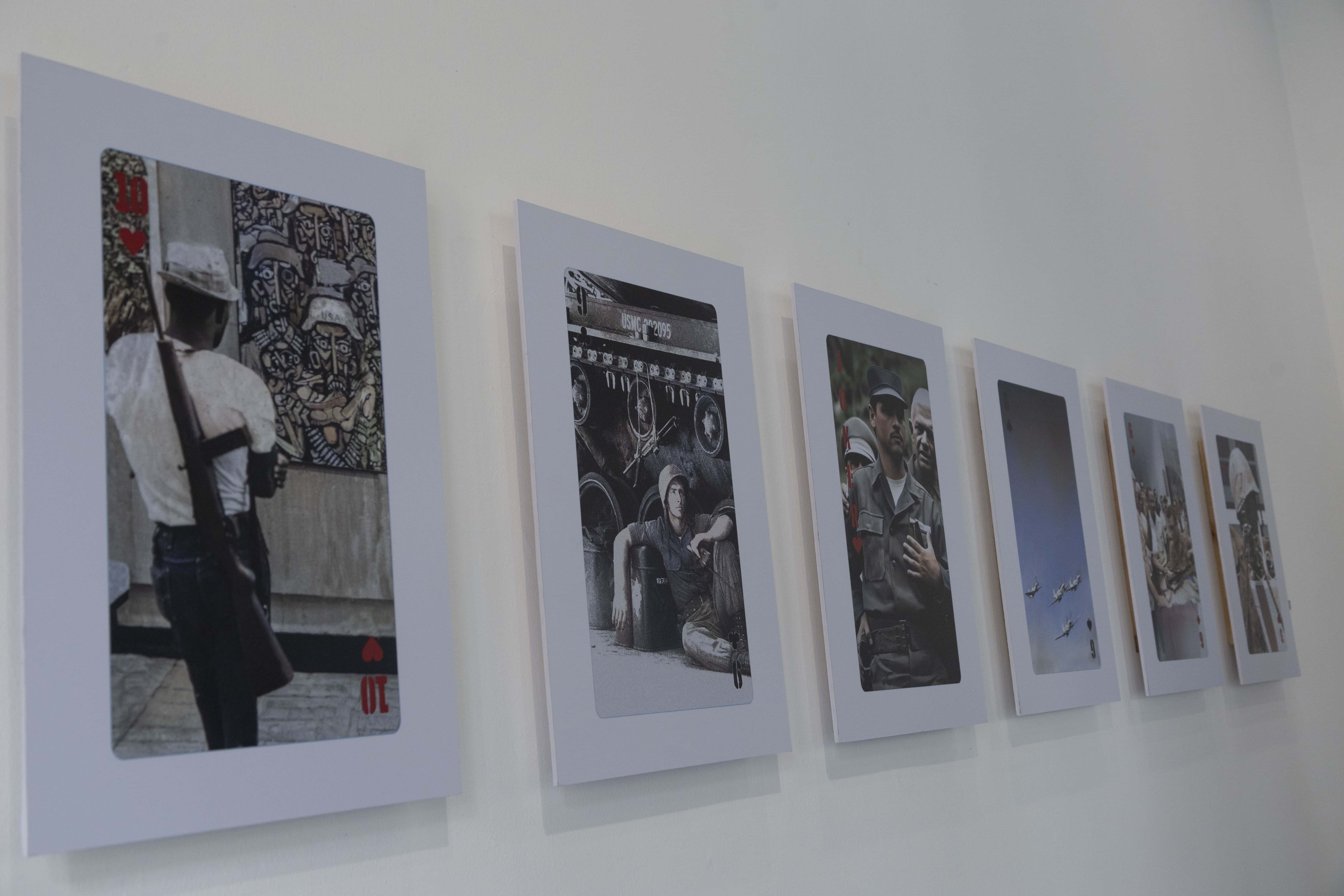 Fotografías de la exposición&nbsp;&nbsp;“Identify: Las barajas de aquel abril”. (JOLIVER BRITO)