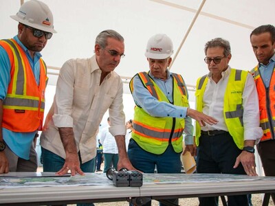 Abinader supervisa avances en la avenida República de Colombia