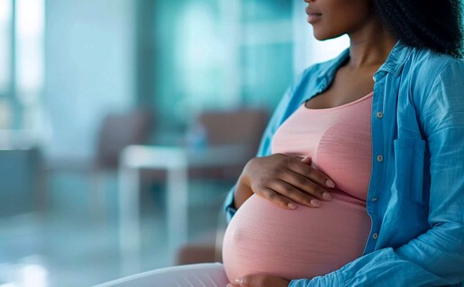 &iquest;Es seguro vacunarse durante el embarazo? Especialista responde y desmonta mitos