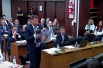 Im&aacute;genes del cad&aacute;ver de Maradona se exhiben por primera vez en nuevo juicio
