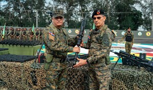 Ministerio de Defensa entrega nuevo equipamiento militar al Ej&eacute;rcito para mejorar la operatividad